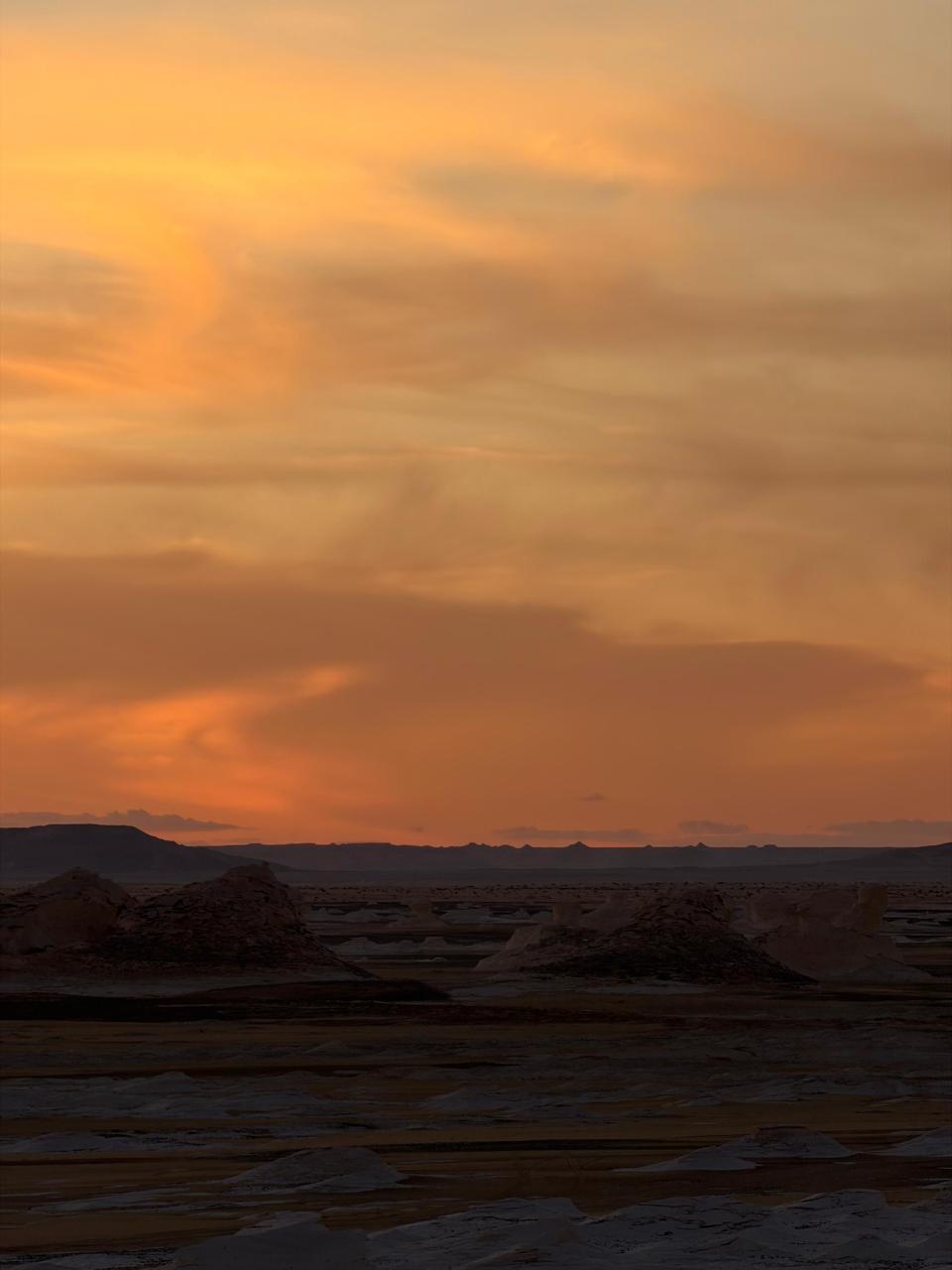 2-Day Bahariya Oasis, Black & White Desert Camping Adventure